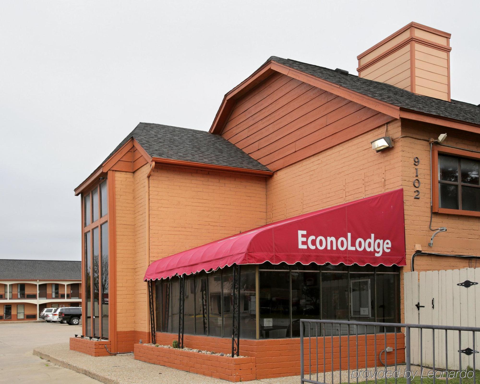 Econo Lodge Near The Domain - The Arboretum Остин Екстериор снимка